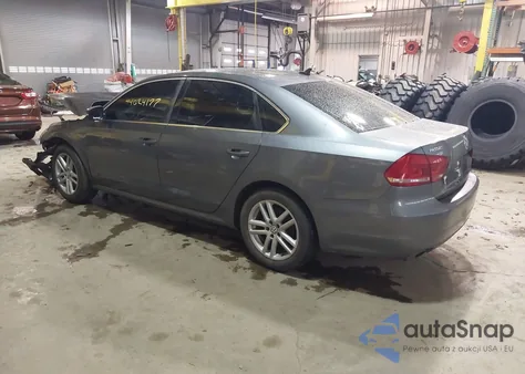 2013 Volkswagen Passat 2.5L Se z USA, uszkodzony, nr VIN 1VWBP7A39DC094838